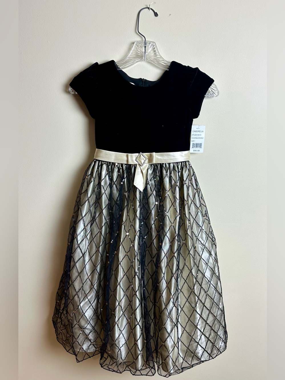 Vintage “Cinderella” Girls Holiday Dress (Size 7)